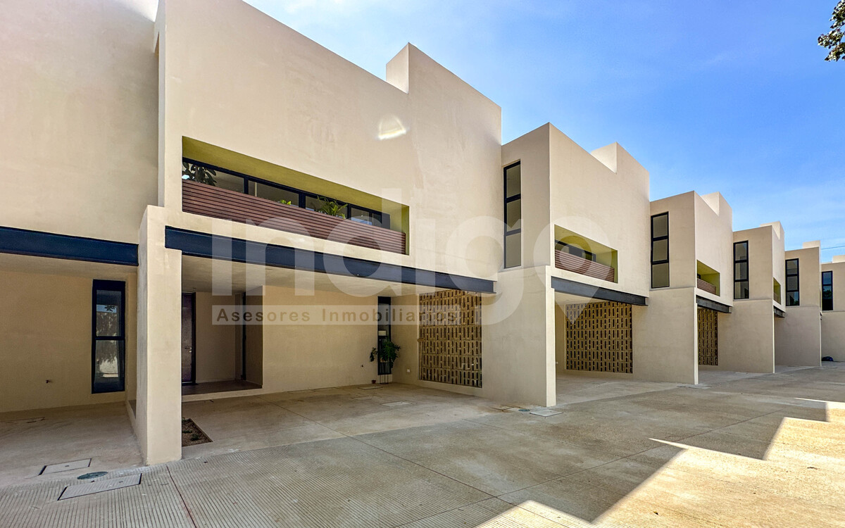 3 de 40: Fachada de Conjunto