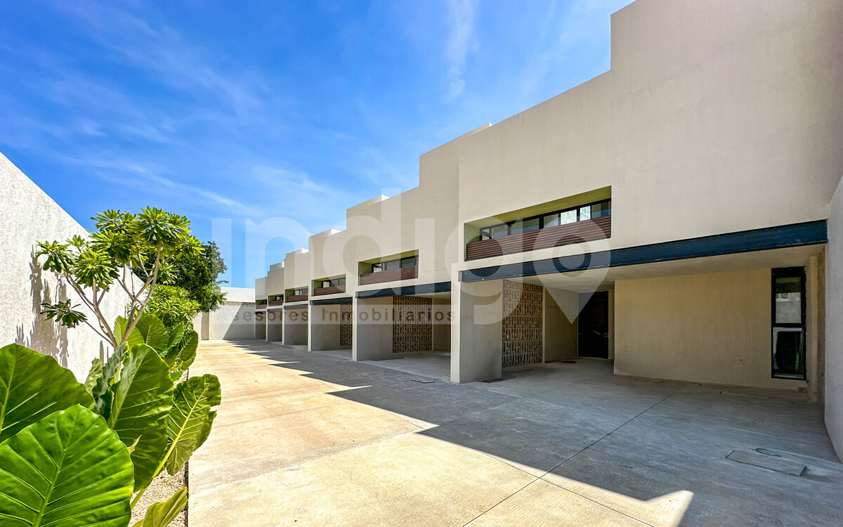 2 de 40: Fachada de Conjunto