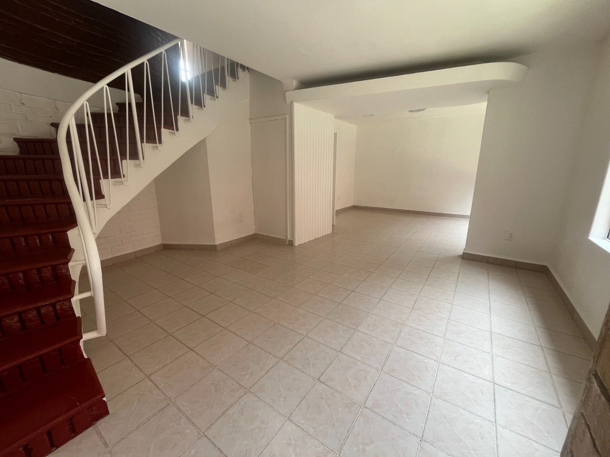 4 de 34: Sala comedor