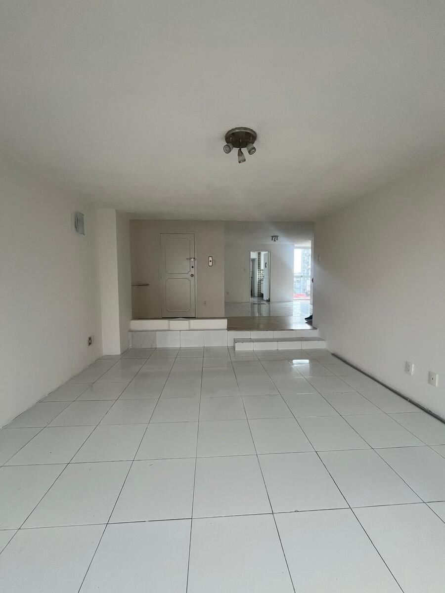1 de 26: Sala