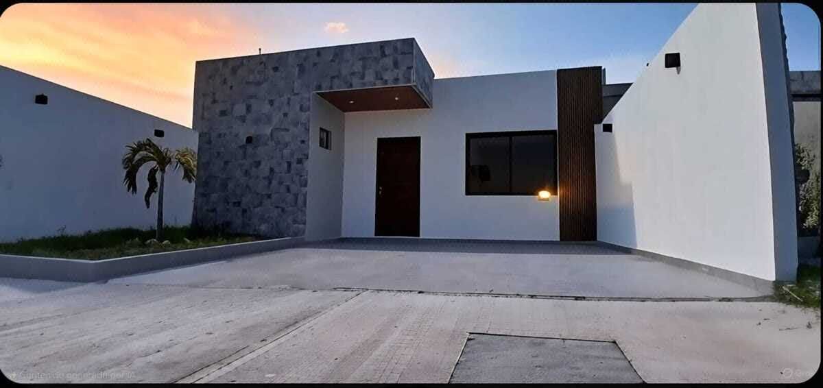 Se venda casa de 1 piso con alberca en lomas del mediterraneo. Alvarado,Ver