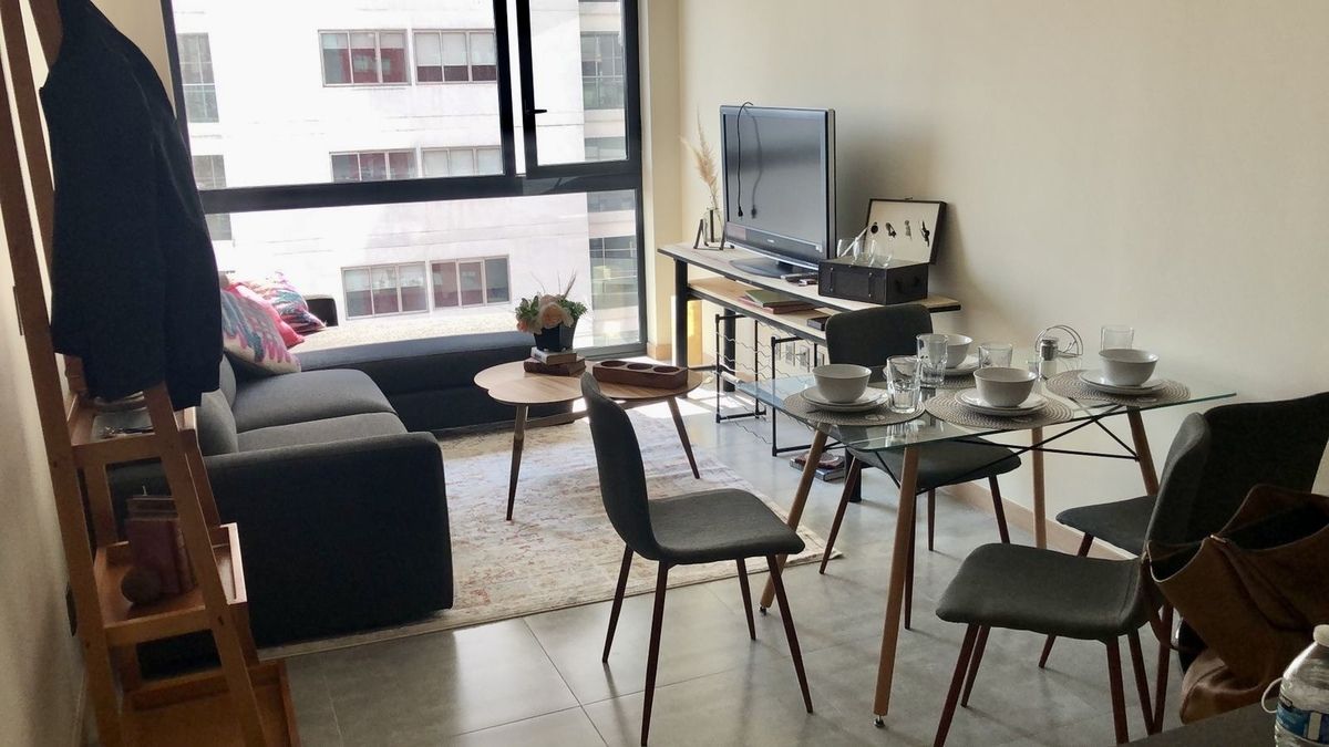 1 de 4: sala-comedor  con luz natural