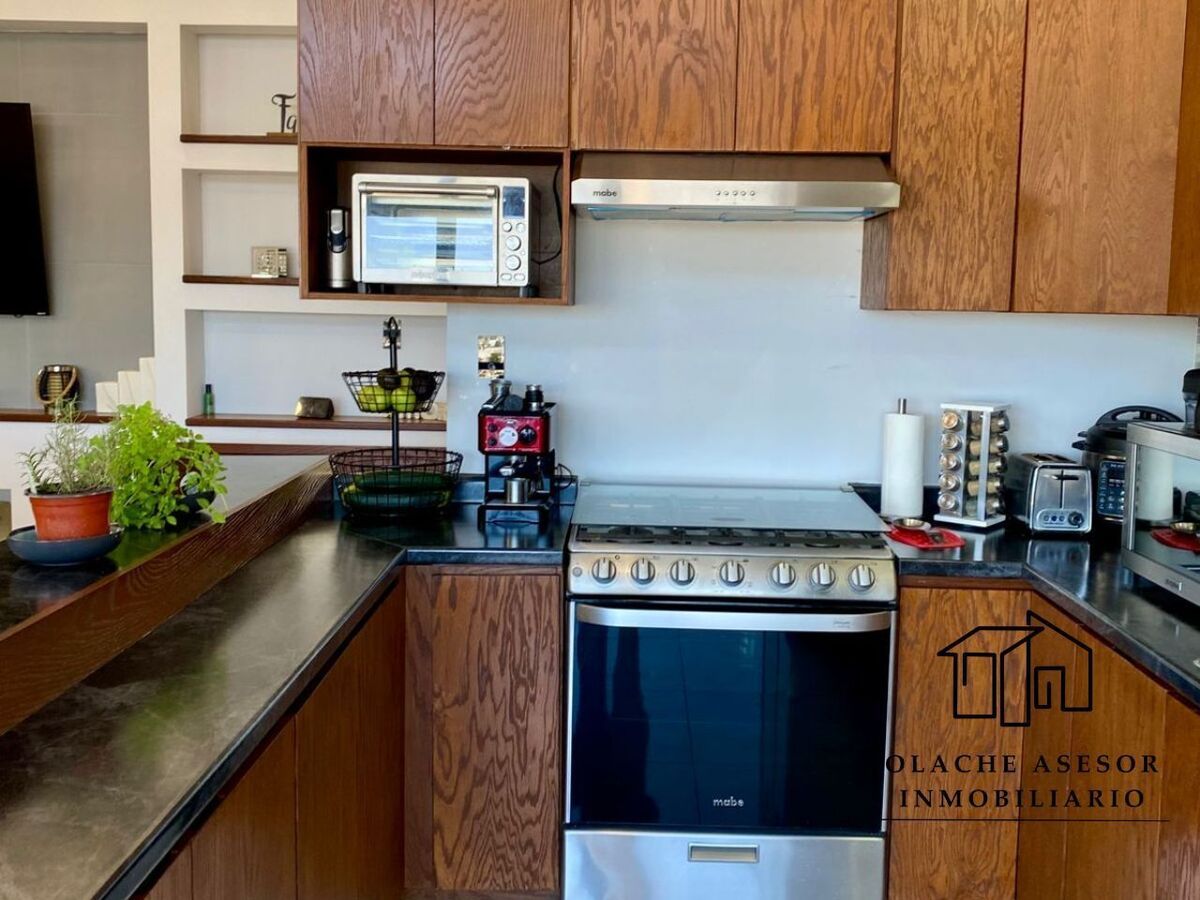 3 of 9: COCINA