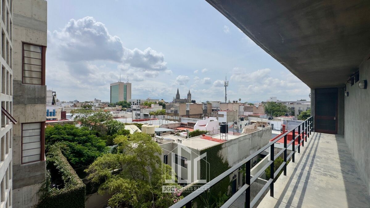 4 de 25