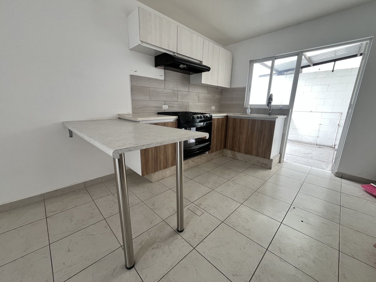 3 of 21: Cocina