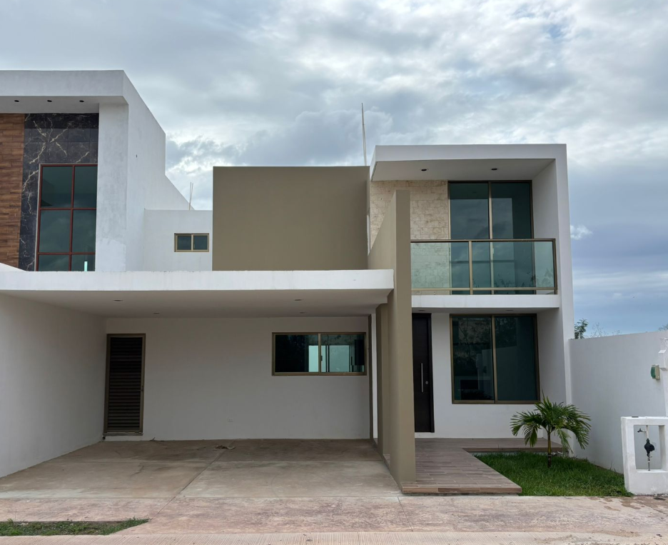 1 of 27: Fachada
