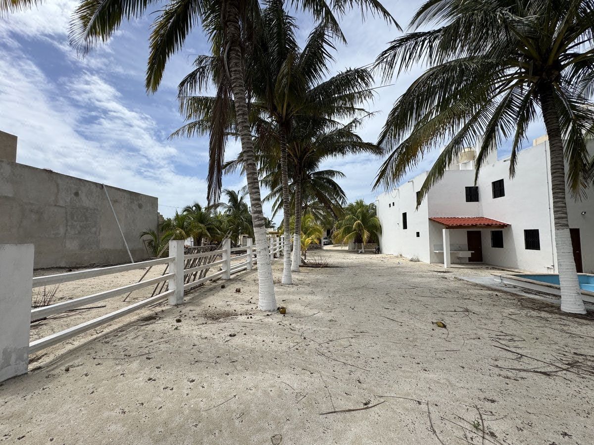 Terreno en Venta en la Playa de San Benito en Segunda Fila Frontal