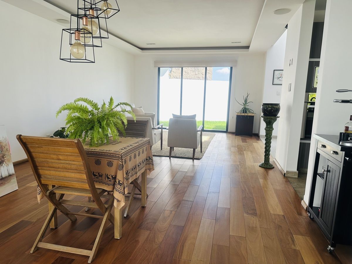 14 de 40: Sala comedor