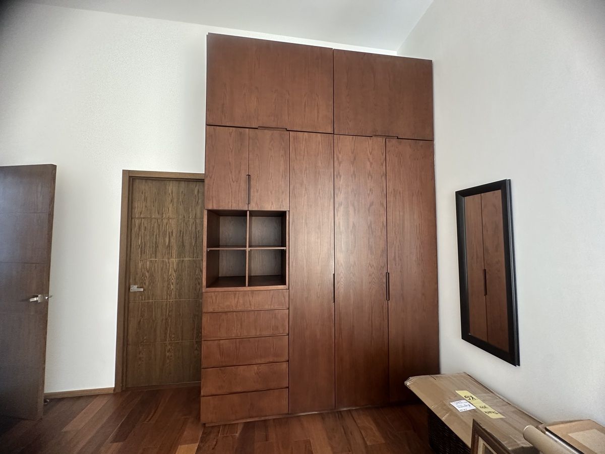 23 de 40: Amplio clóset