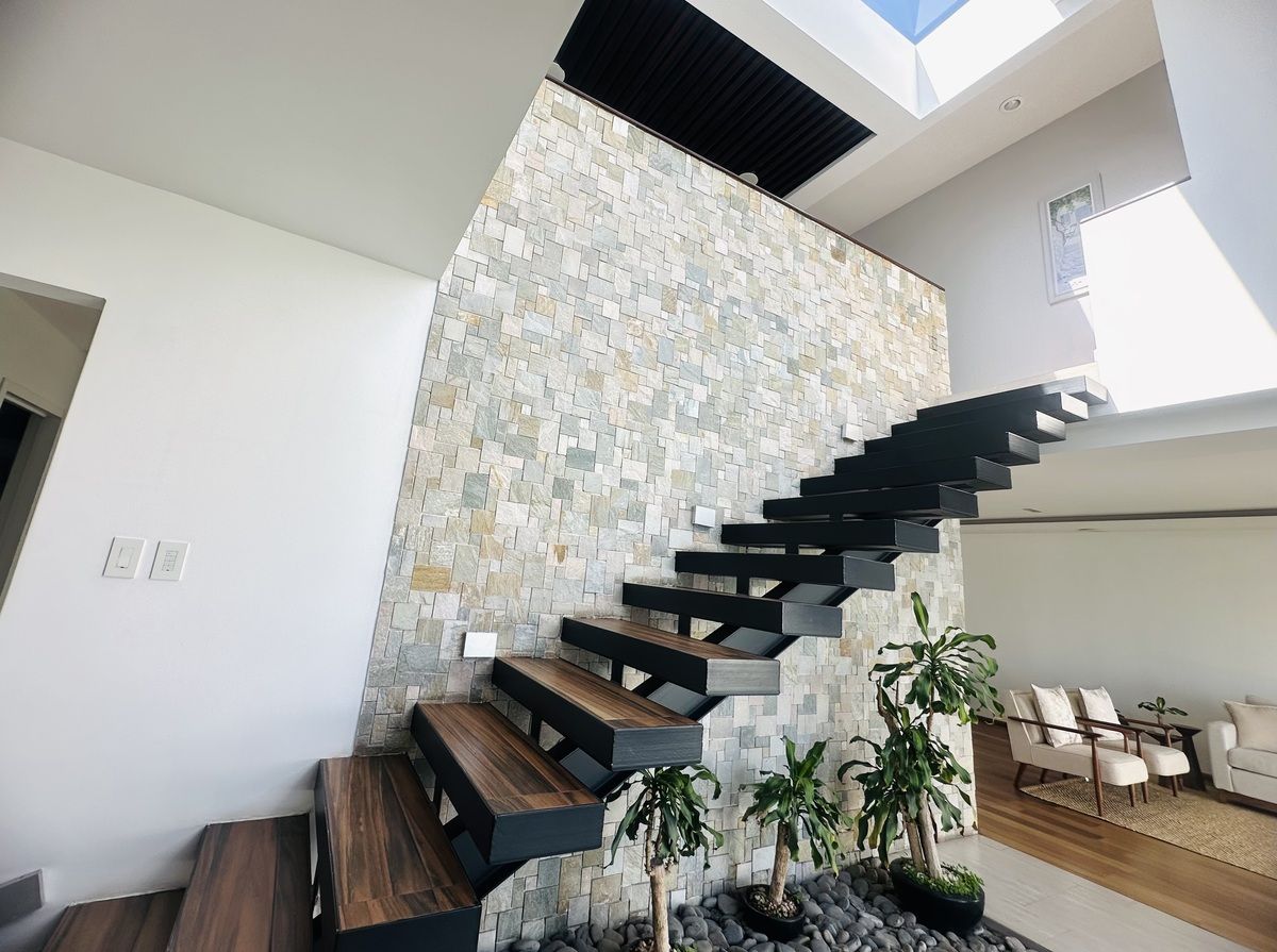 37 de 40: Muro entrada principal