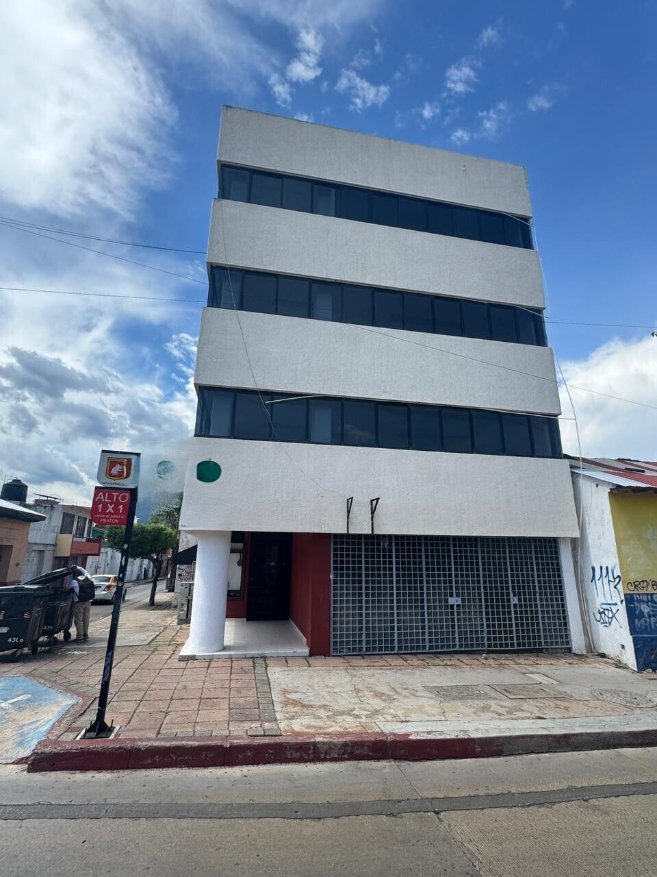 1 de 16