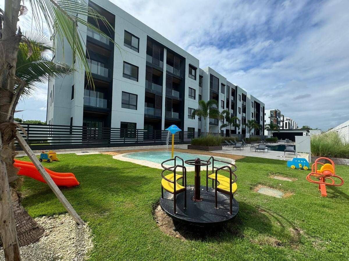 4 de 14: AREA INFANTIL