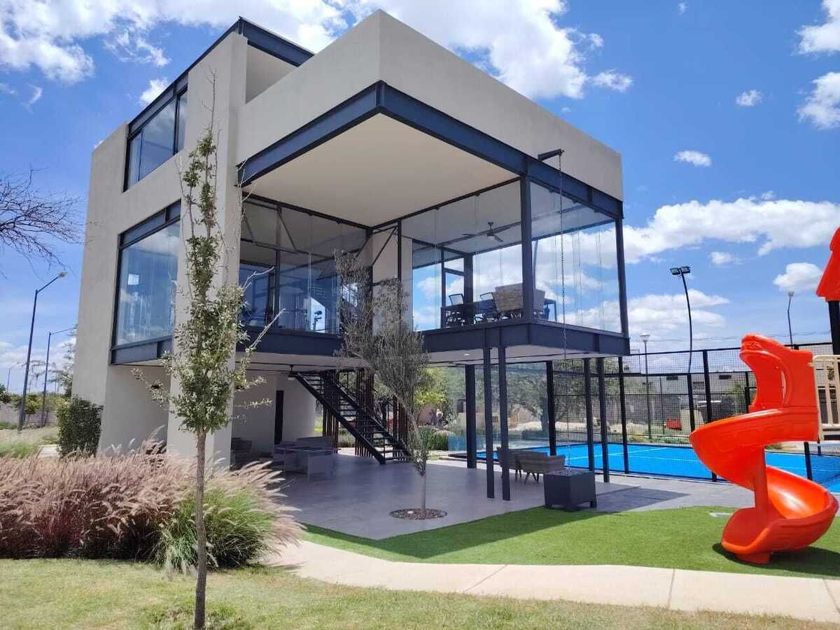 4 de 12