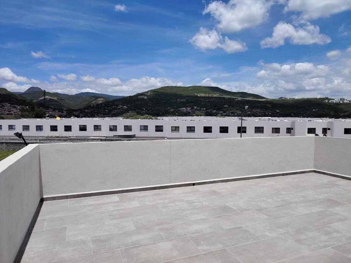 9 de 12