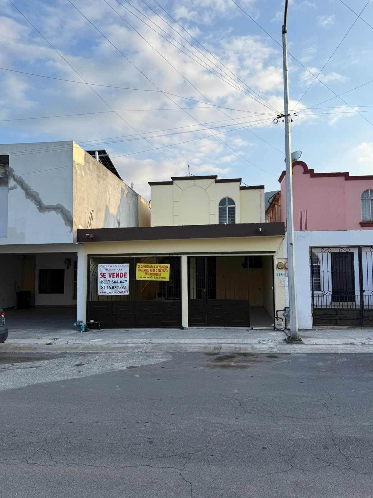 CASA EN VENTA EN FRACC. PUERTA DEL SOL, 1ER SECTOR. ESCOBEDO. N.L - foto 2