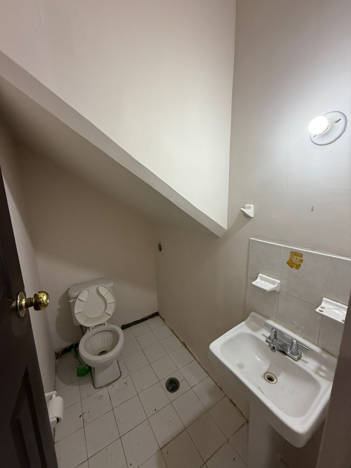8 de 15: Medio baño