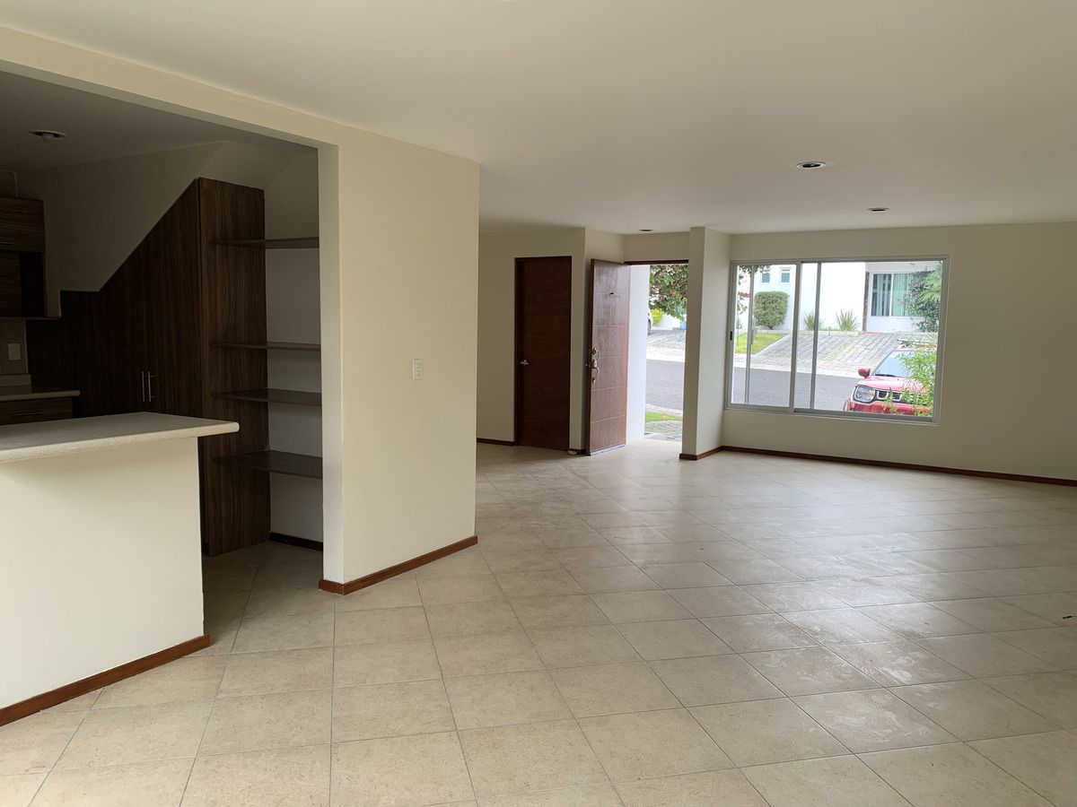 4 of 23: Sala / Comedor