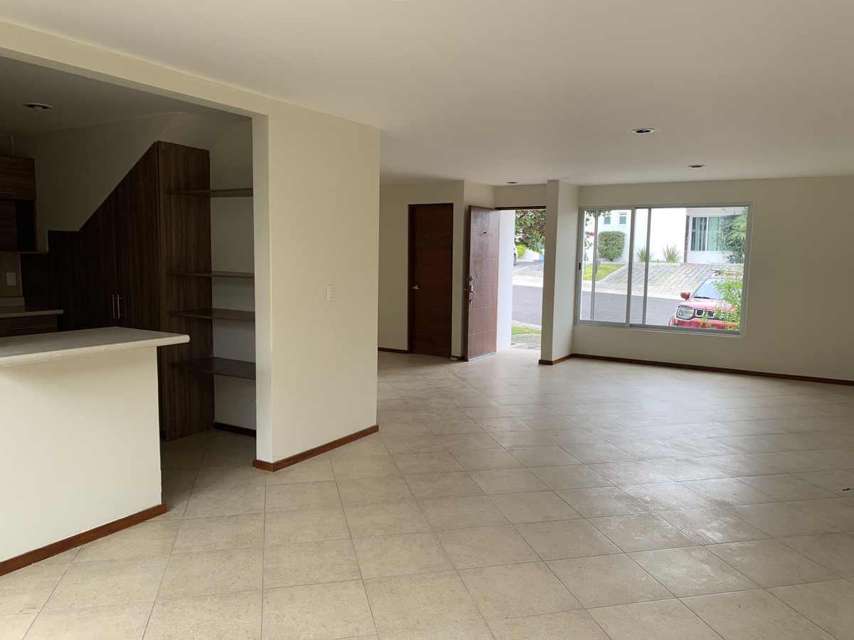 4 of 23: Sala / Comedor