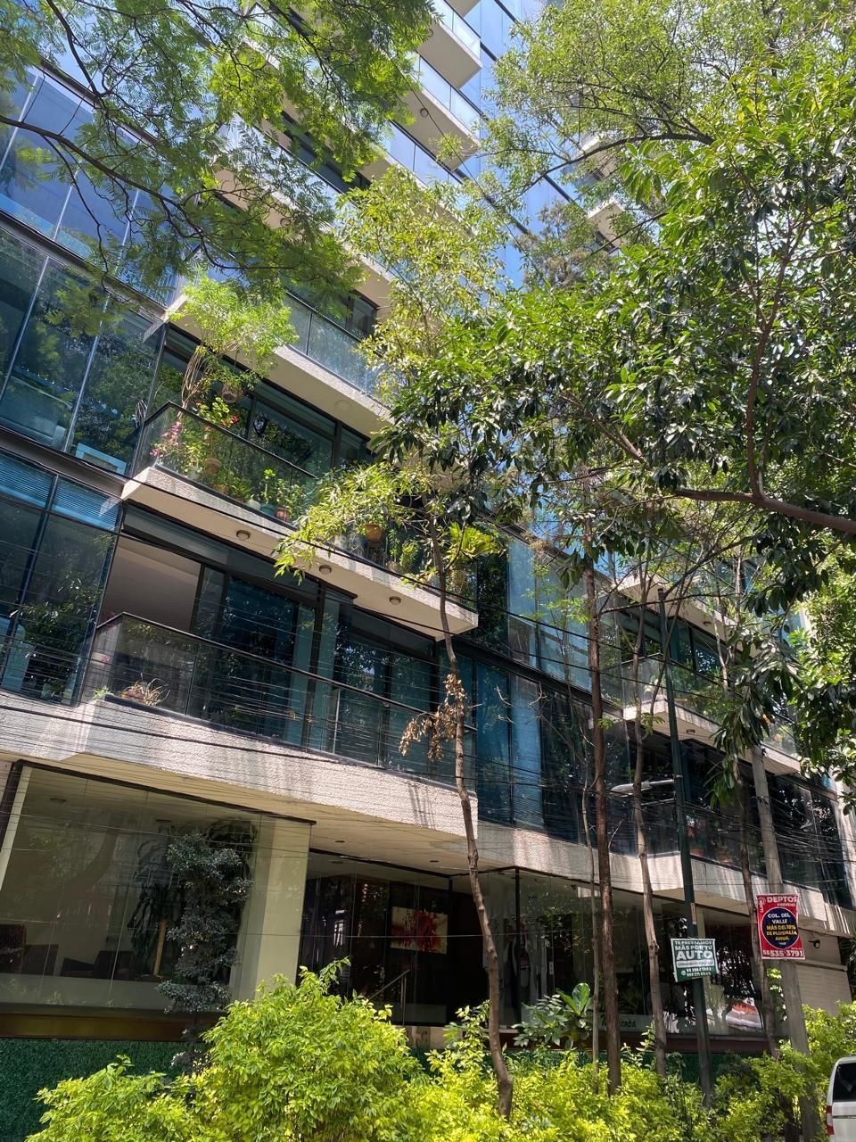 1 de 32: https://www.easybroker.com/agent/properties/departamento-en-