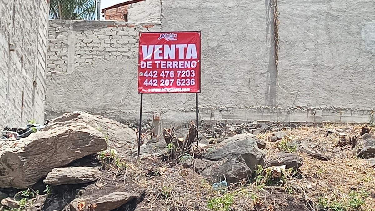 1 of 7: TERRENO DE FRENTE