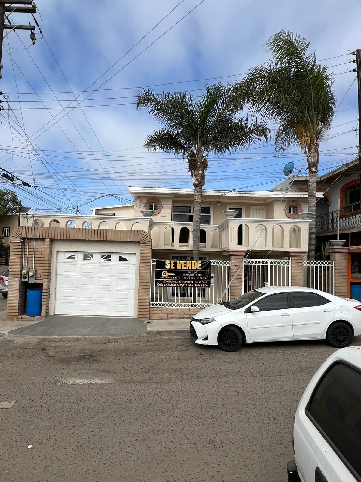 Casa en Venta en Fraccionamiento Valle Dorado-Ideal para Vivienda y Negocio