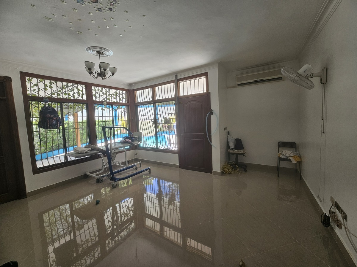 4 de 48: Family room