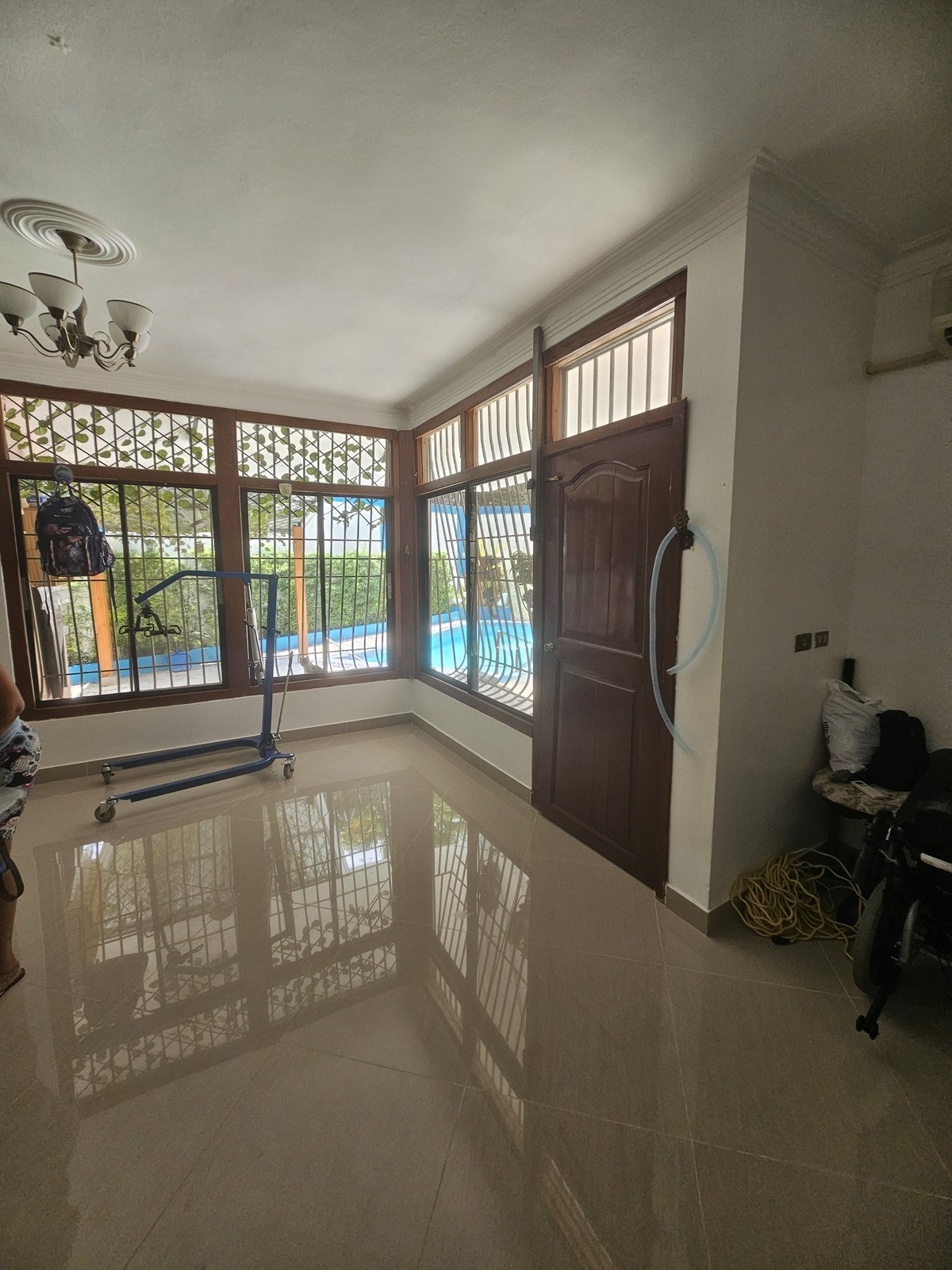 24 de 48: Family room