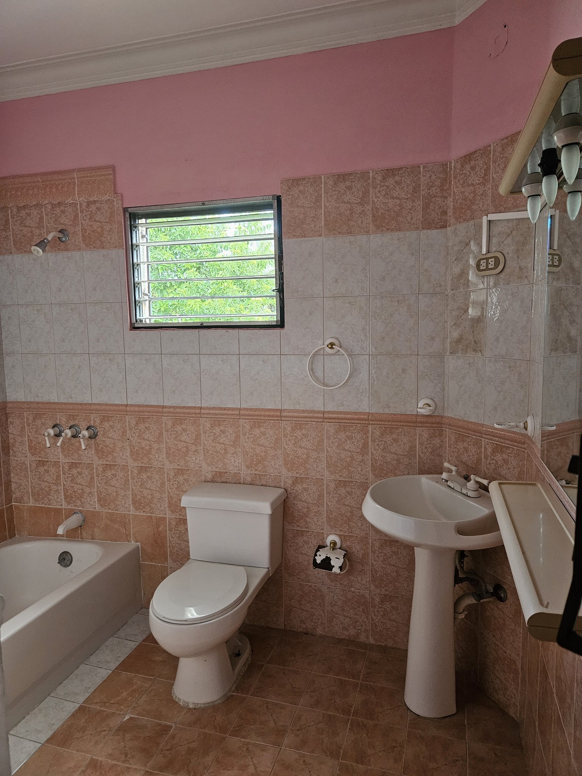 43 de 48: Baño hab. Secundaria 1