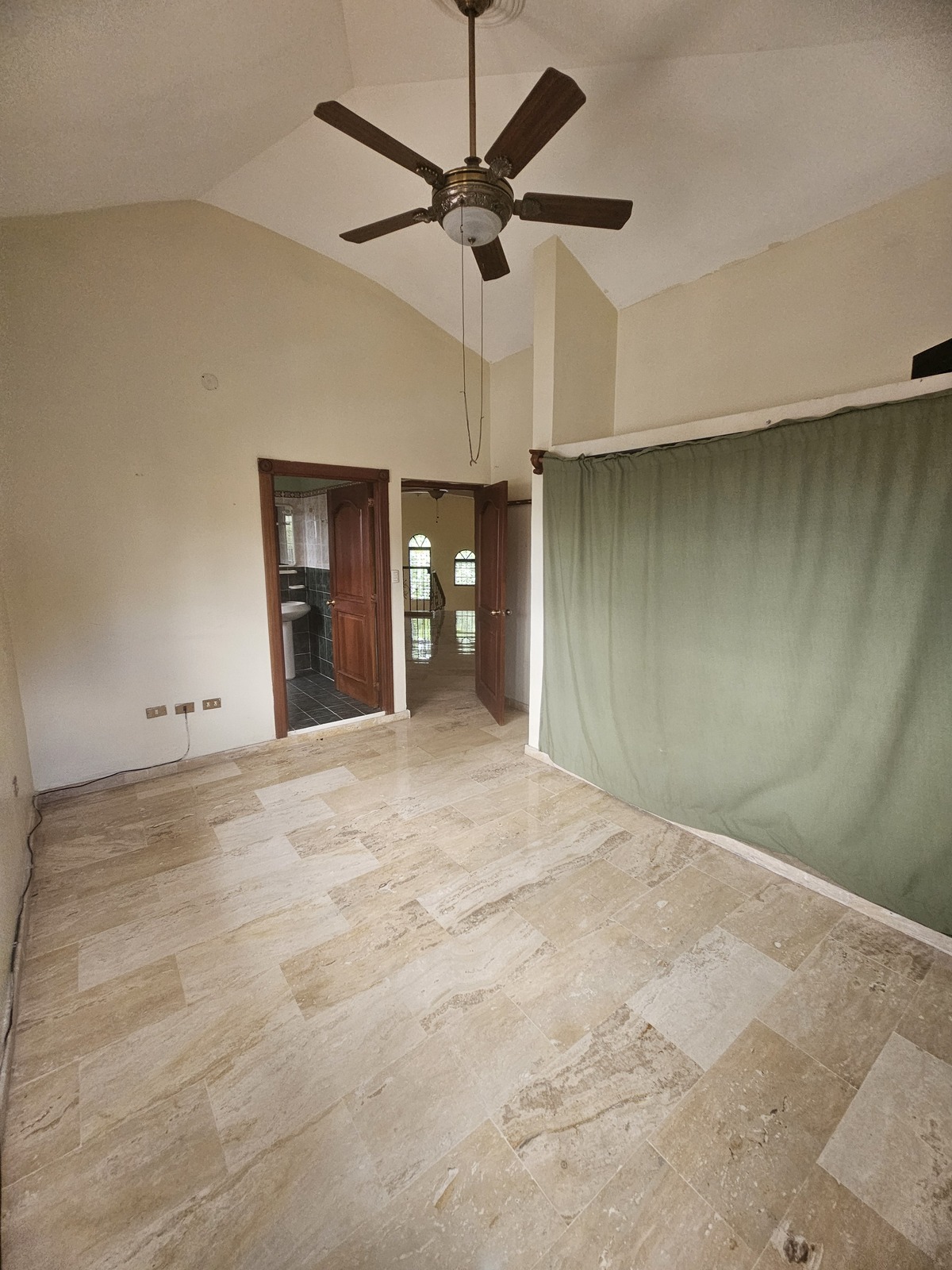44 de 48: Habitación secundaria 2