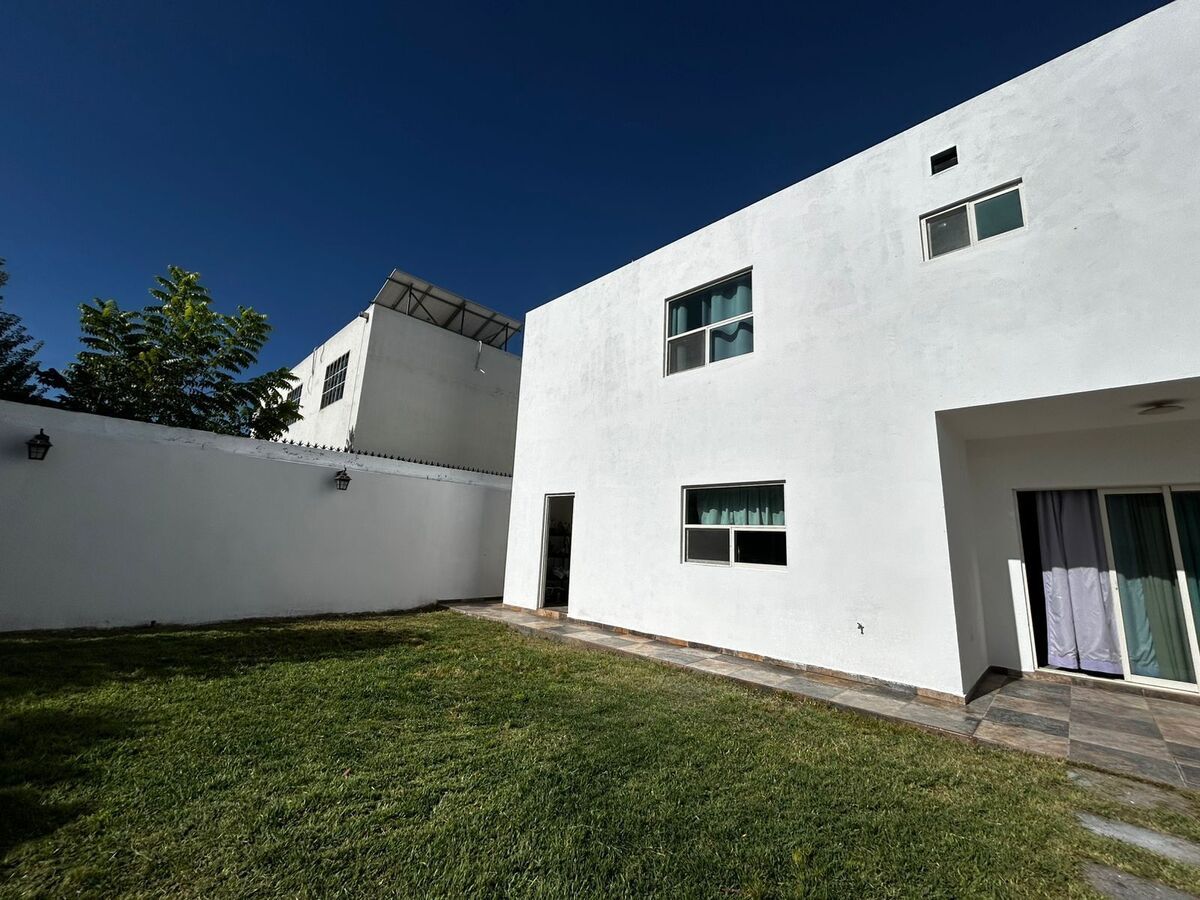 https://assets.easybroker.com/property_images/5440800/94179431/EB-TX0800.jpeg?version=1754875742