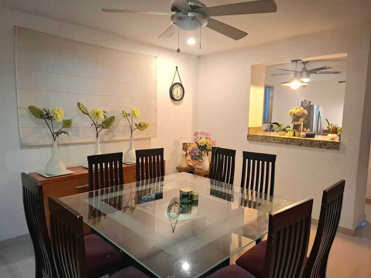 1 of 10: área comedor