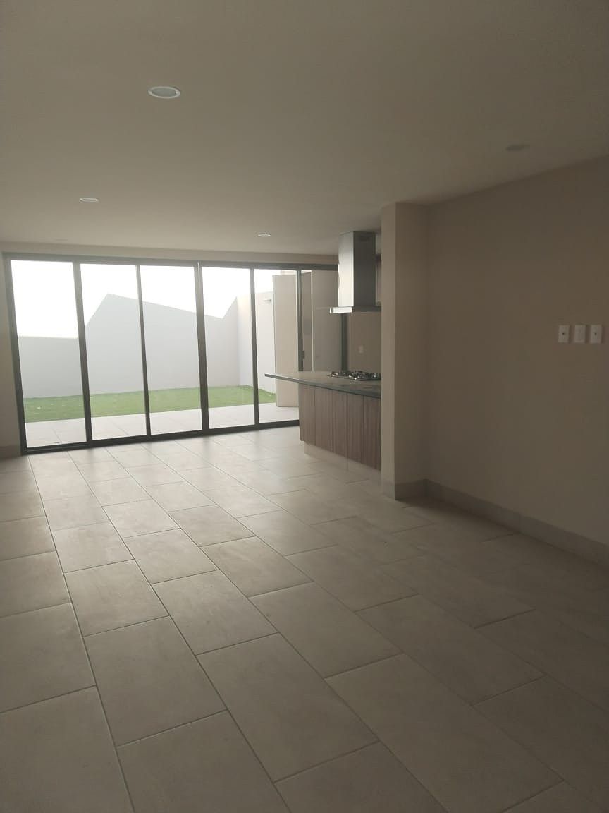 ESPECTACULAR RESIDENCIA EN EN EL EDEN AL SUR DE GUADALAJARA ENTREGA INMEDIATA - foto 3