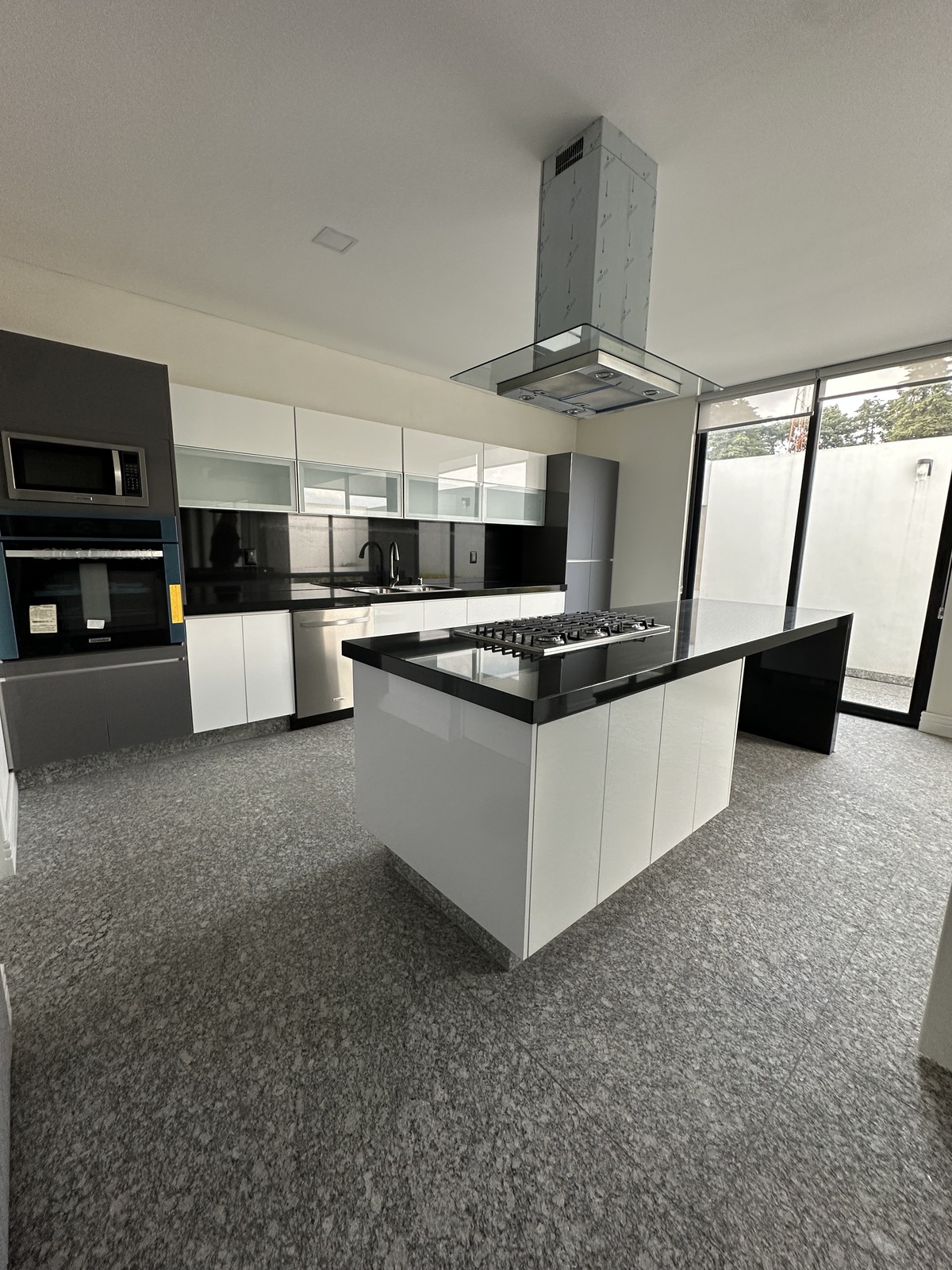 6 of 23: Cocina