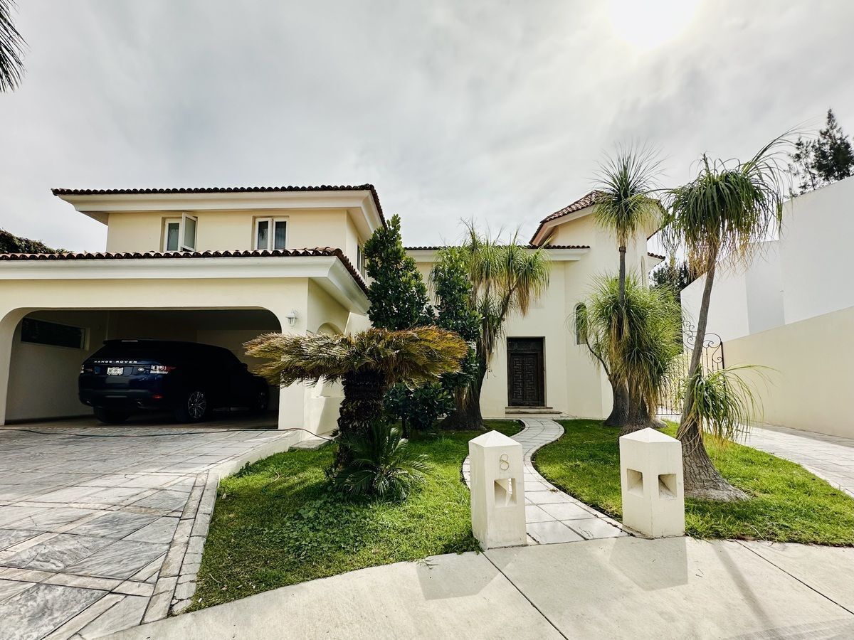 INCREIBLE RESIDENCIA DENTRO DE EXCLUSIVO COTO EN LOMAS DEL VALLE GUADALAJARA - foto 1