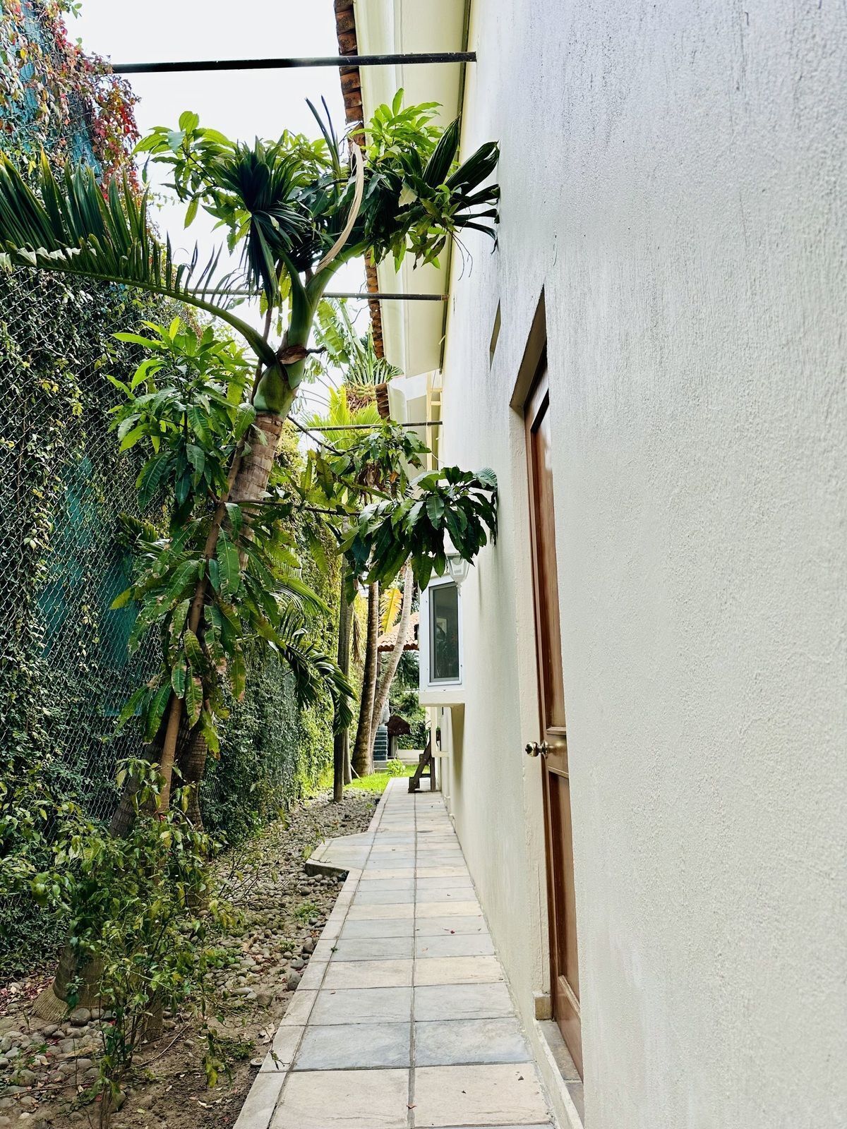 INCREIBLE RESIDENCIA DENTRO DE EXCLUSIVO COTO EN LOMAS DEL VALLE GUADALAJARA - foto 3