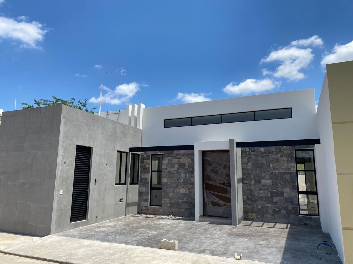 1 de 22: Fachada Principal