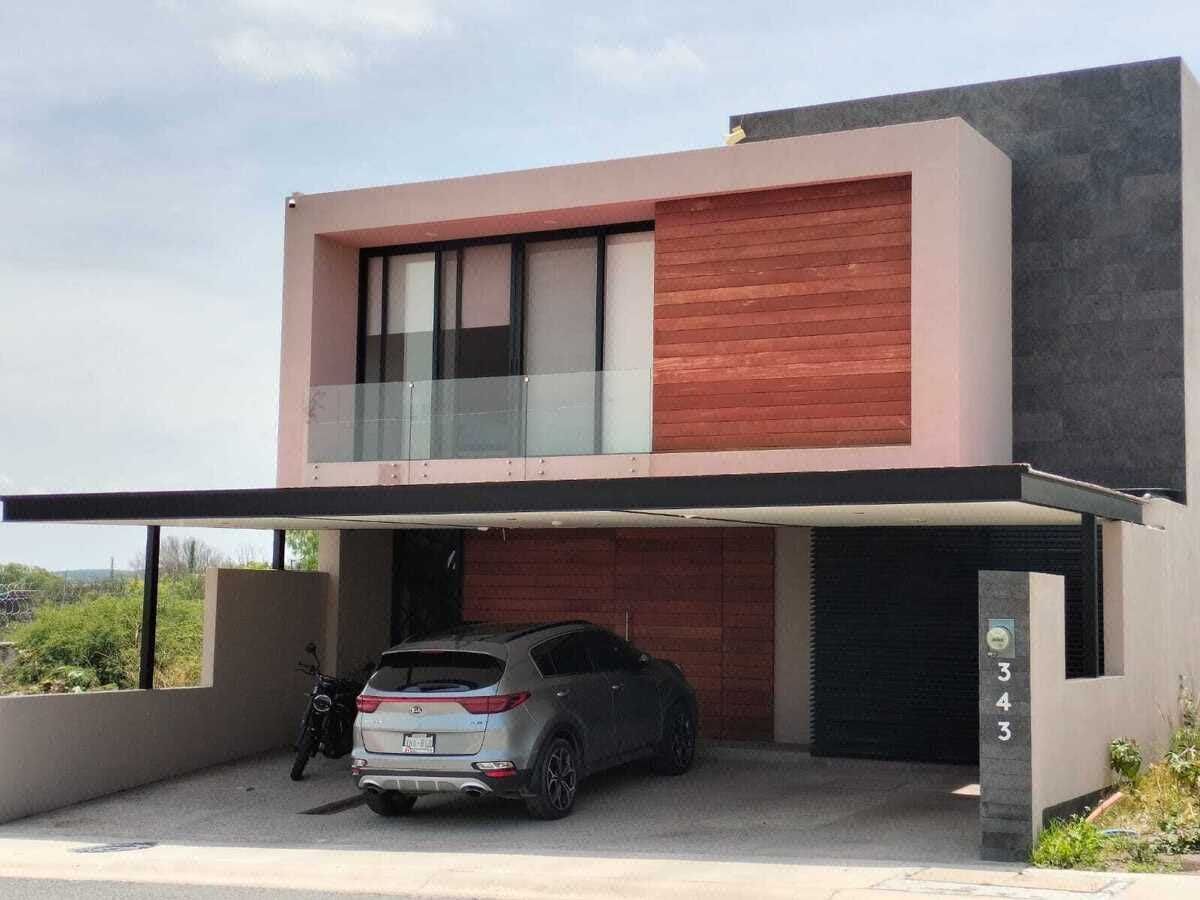 Casa en venta en lomas de juriquilla