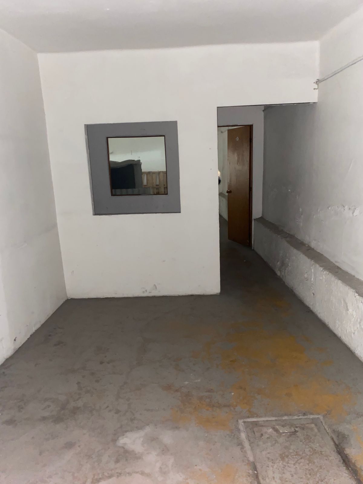 1 of 12: Oficina privada