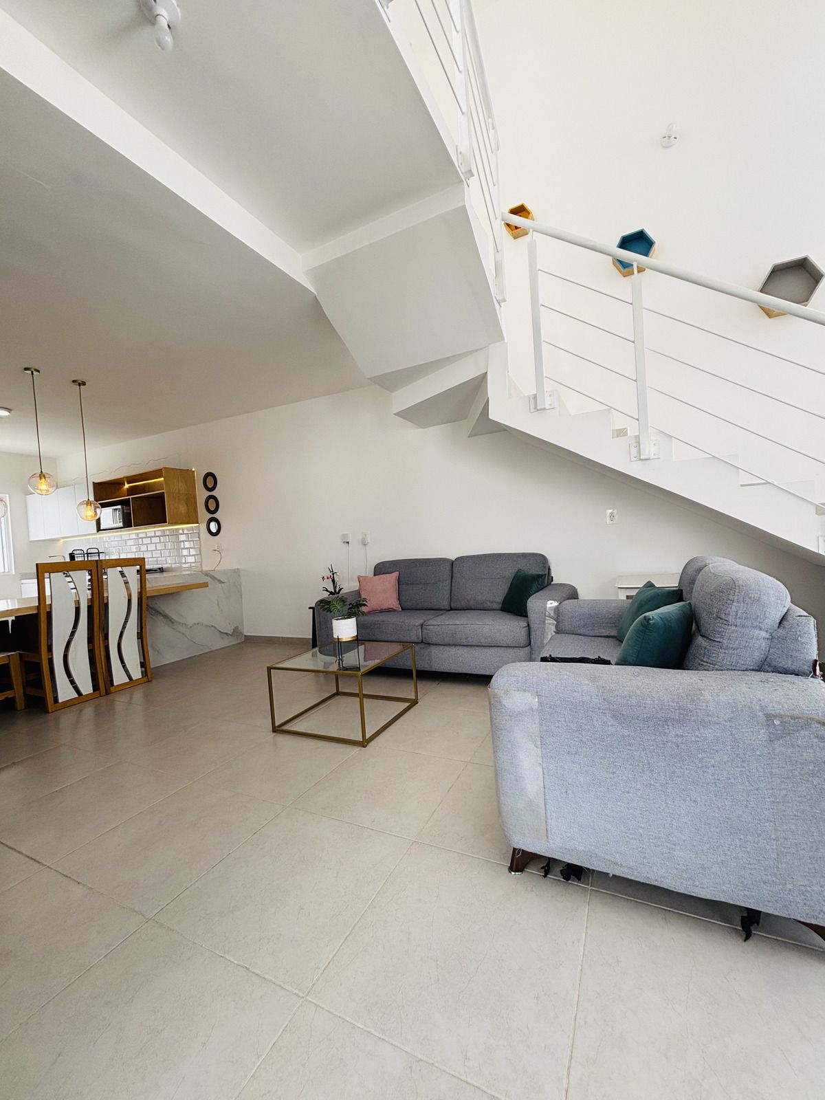 3 of 21: sala