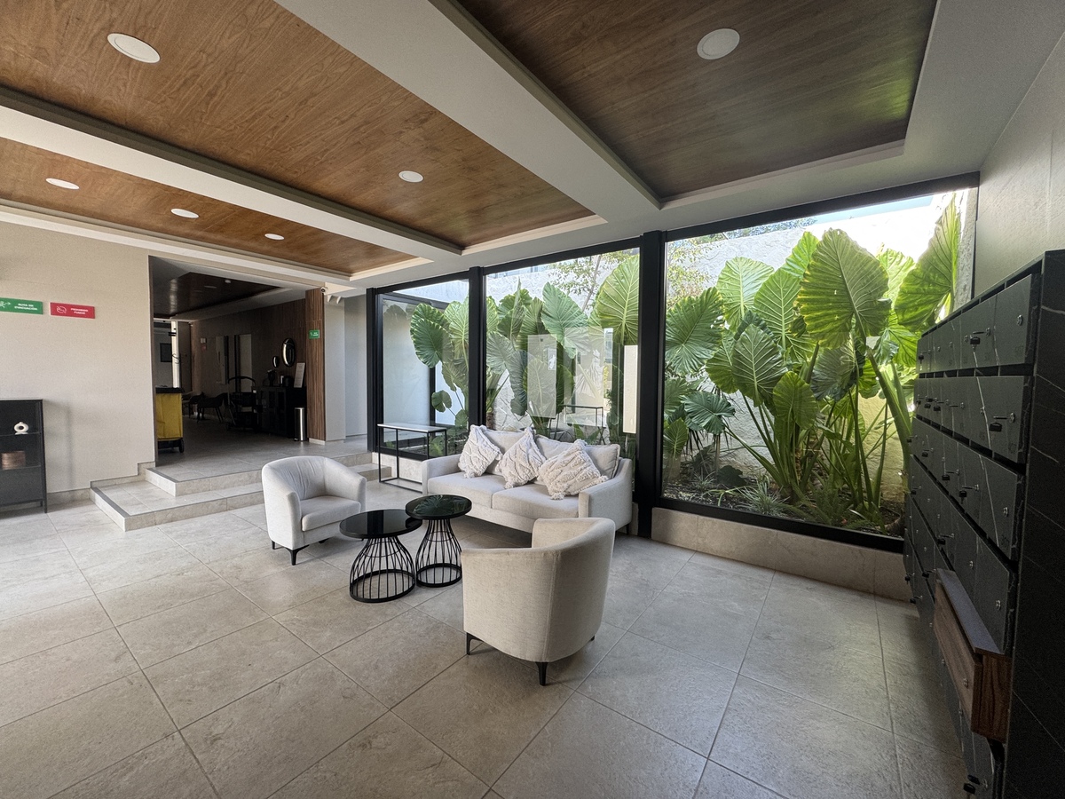 3 de 19: lobby y buzones