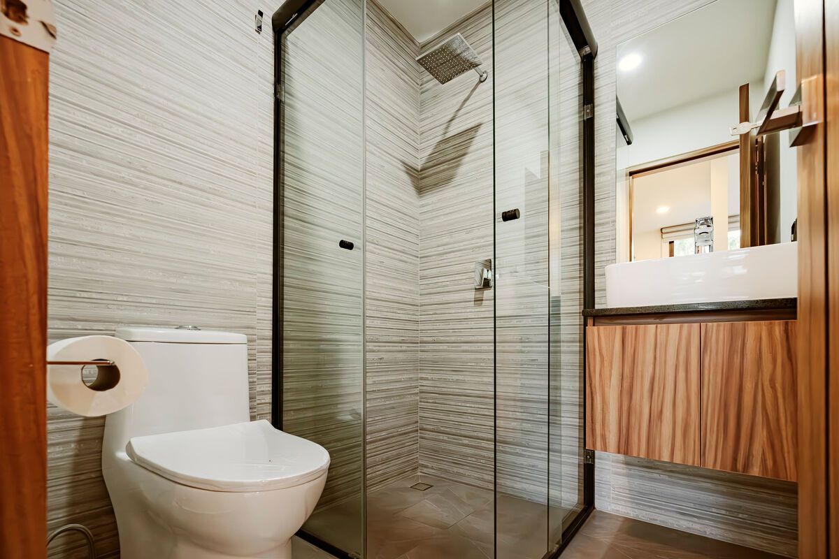 9 of 17: Baño recamara principal