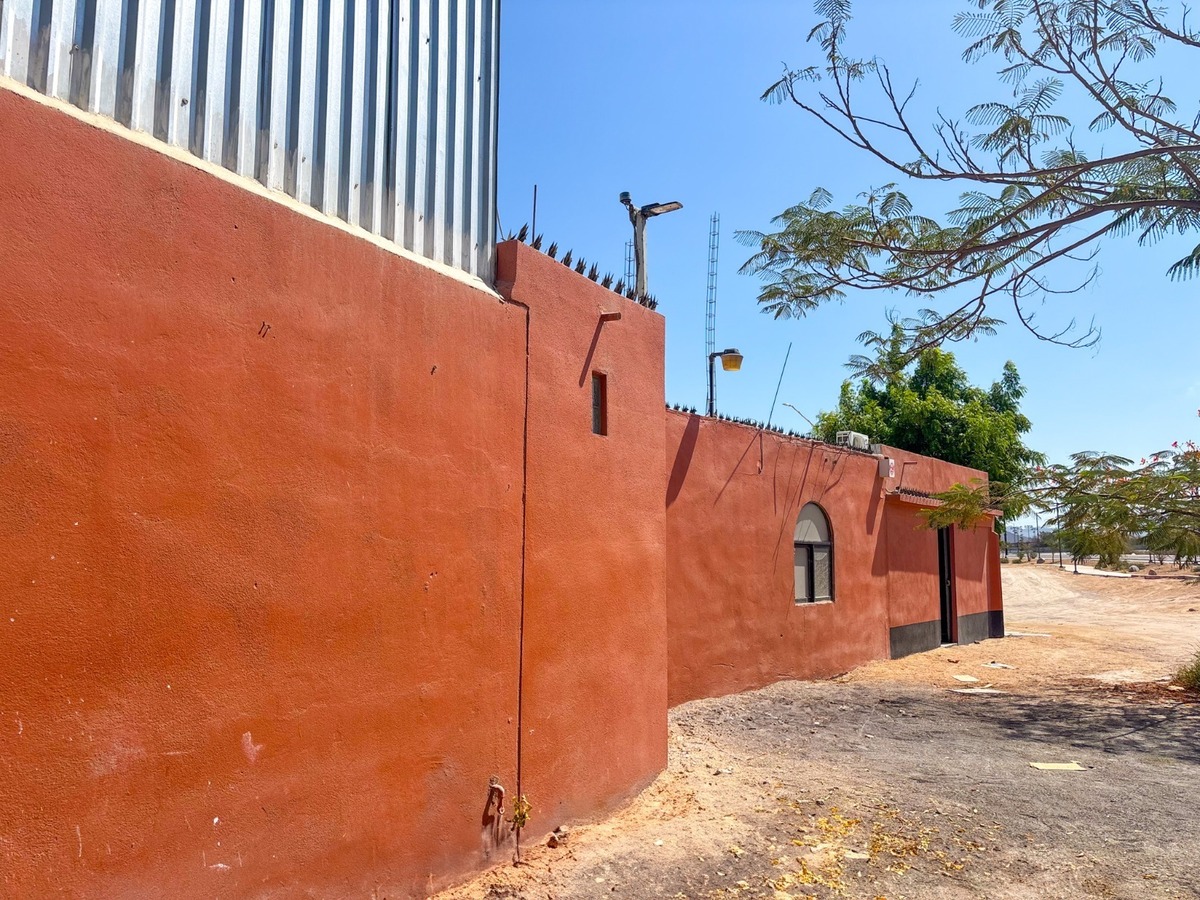 2 de 4: Vista lateral