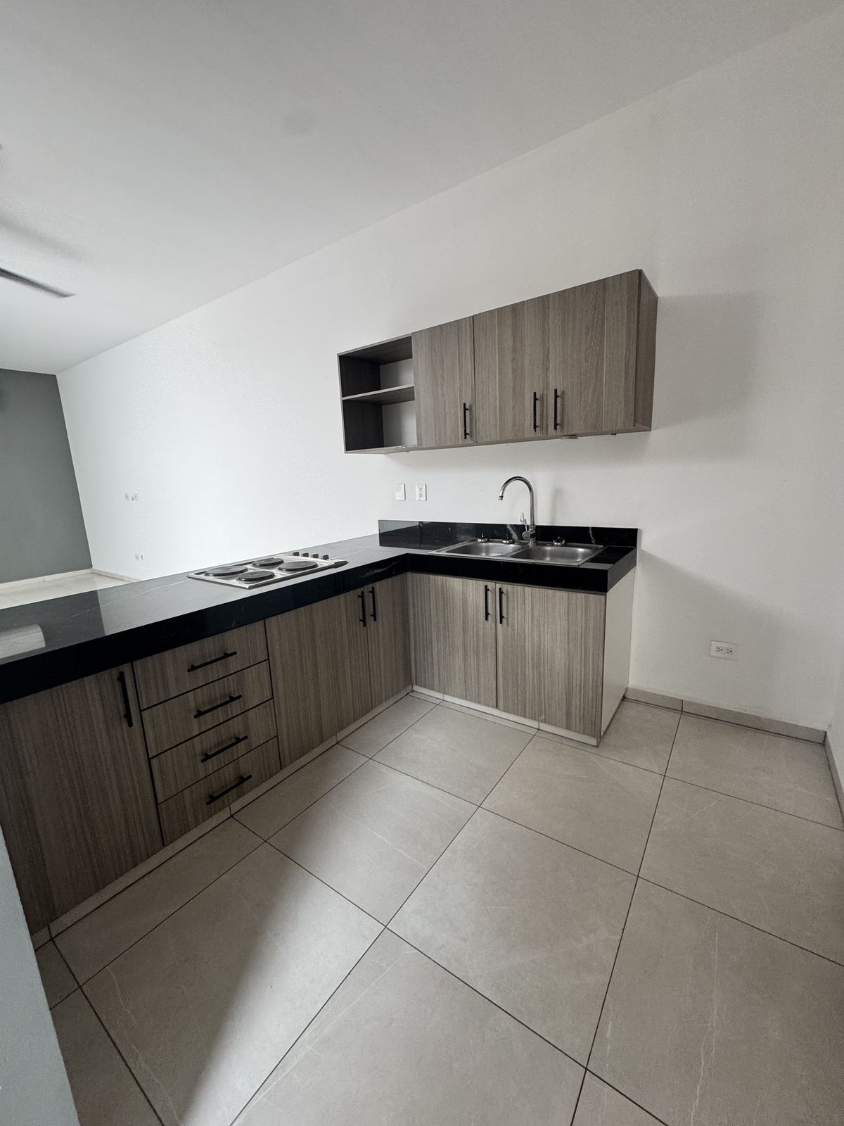 4 de 17: Cocina amplia
