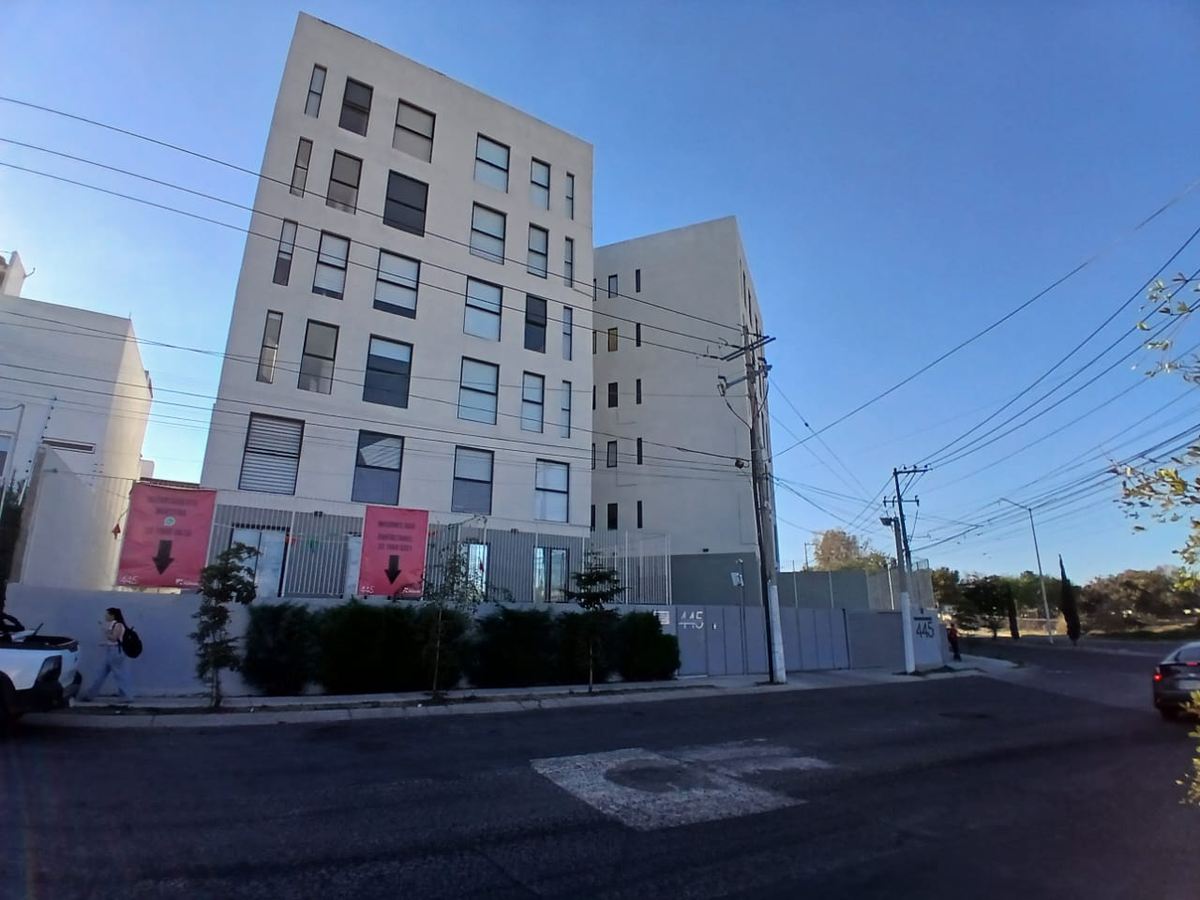 1 de 13: Fachada Exterior
