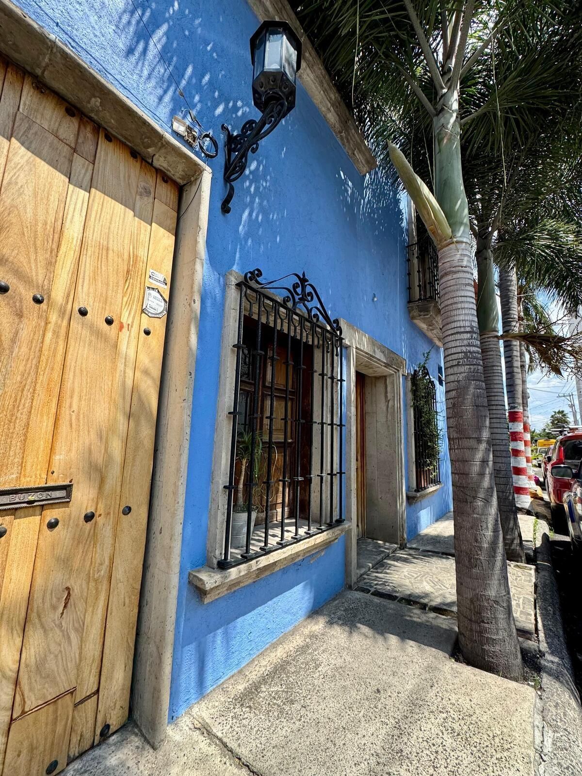 24 of 32: FACHADA