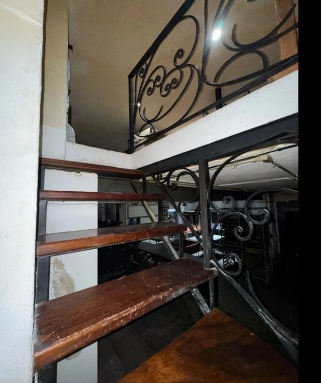 26 of 32: MEZANINE QUE SE PUEDE UTILIZAR COMO BODEGA