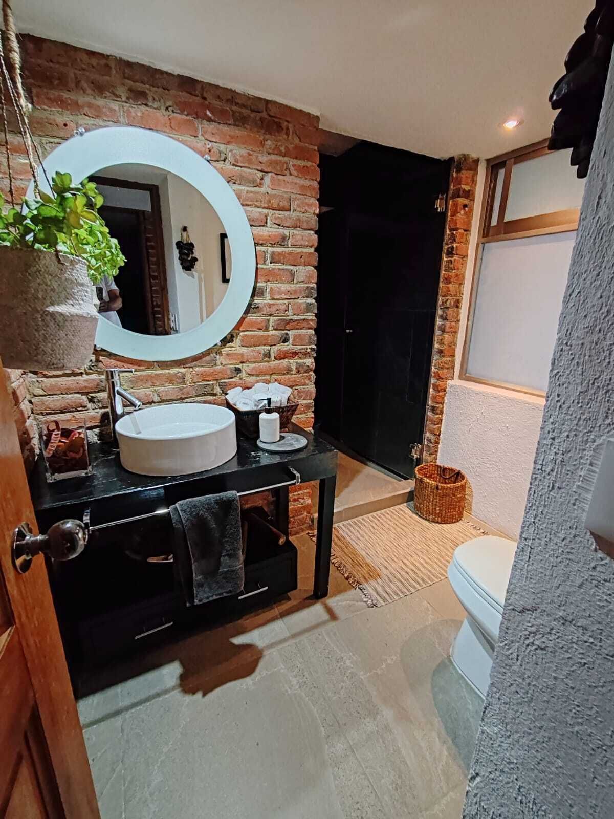 5 of 15: Baño Área Social