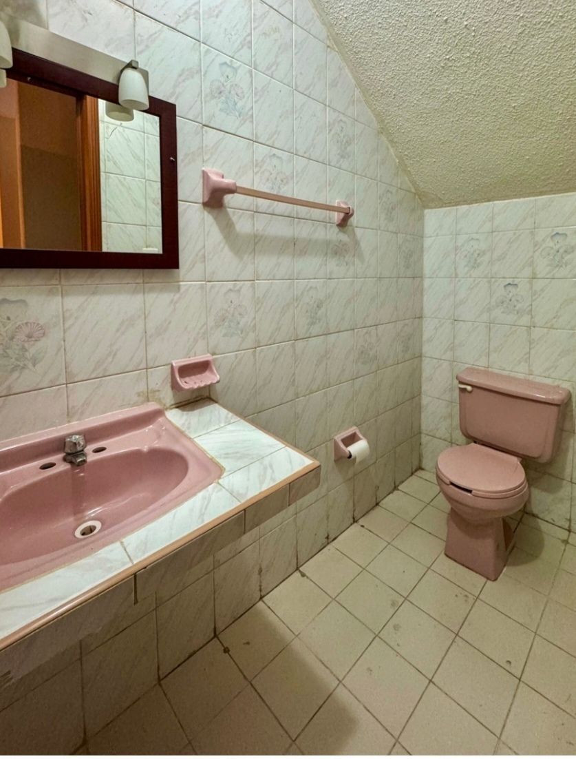 4 of 25: Baño de visitas
