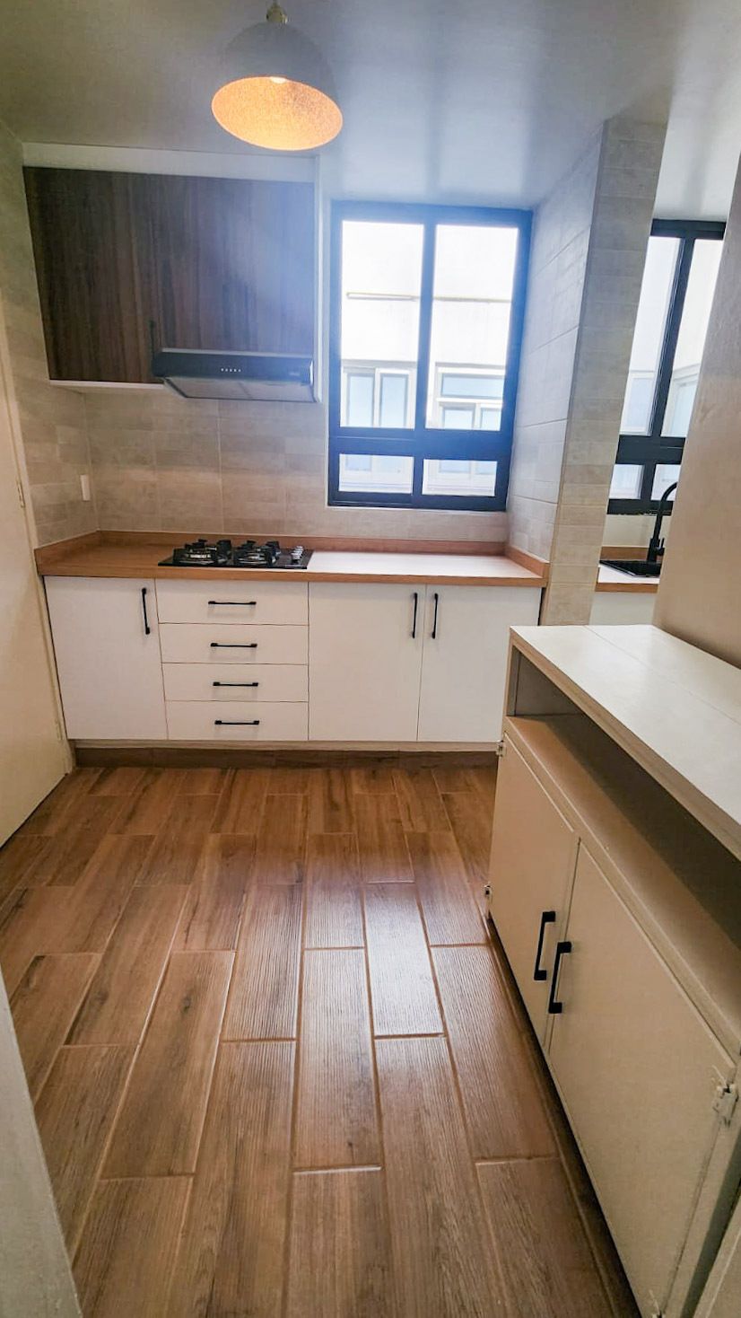 2 of 31: Cocina integral, recién remodelada
