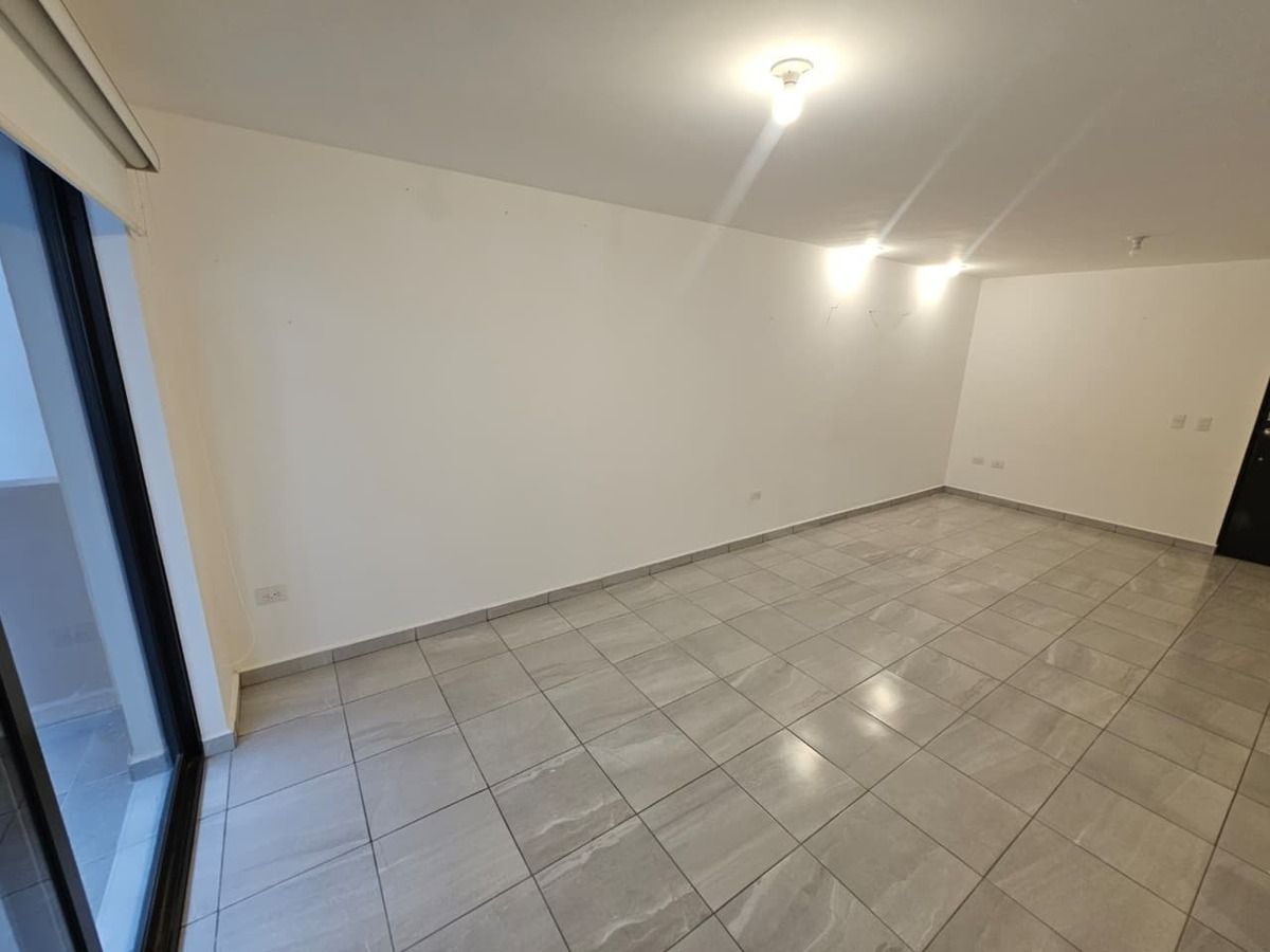 5 of 26: Sala/comedor
